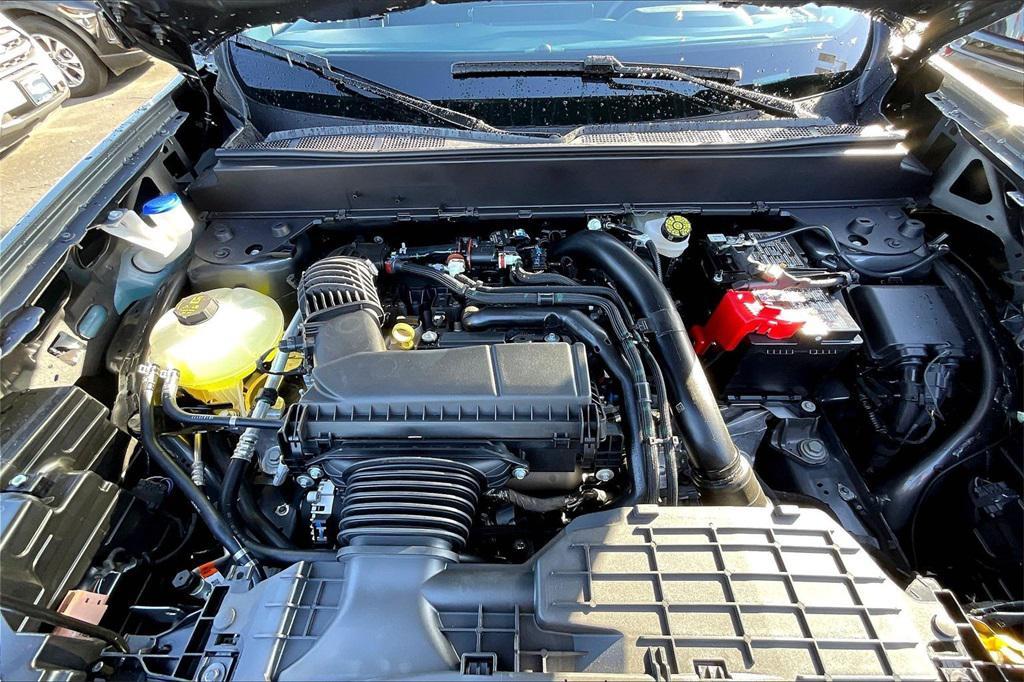 new 2025 Ford Maverick car, priced at $27,682