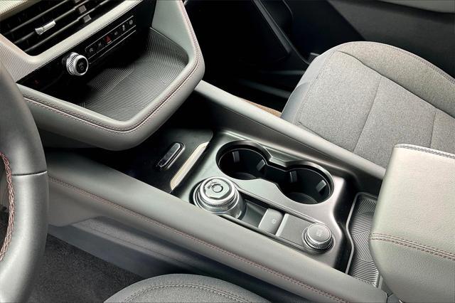 new 2025 Ford Explorer car, priced at $39,783