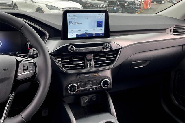 new 2025 Ford Escape car, priced at $29,618