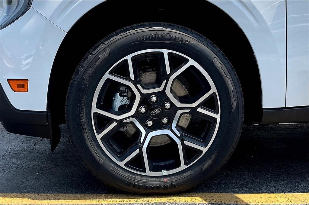 new 2025 Ford Maverick car, priced at $36,419