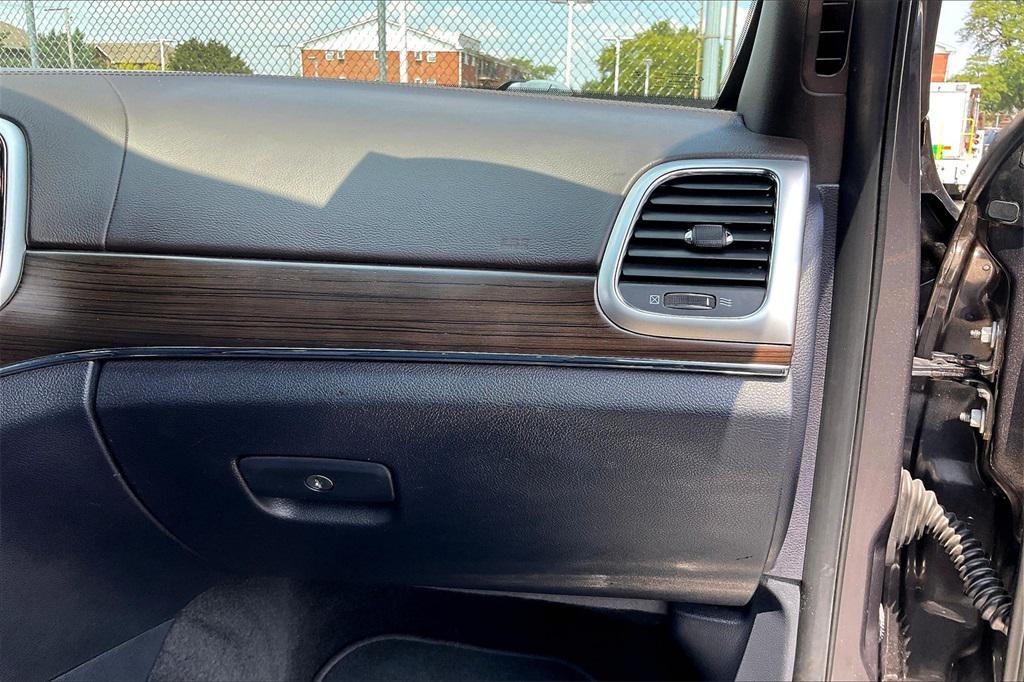 used 2015 Jeep Grand Cherokee car, priced at $19,885