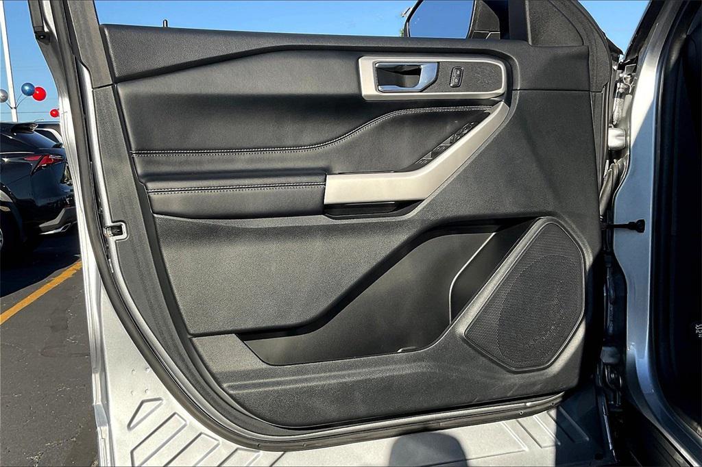 used 2022 Ford Explorer car, priced at $28,995