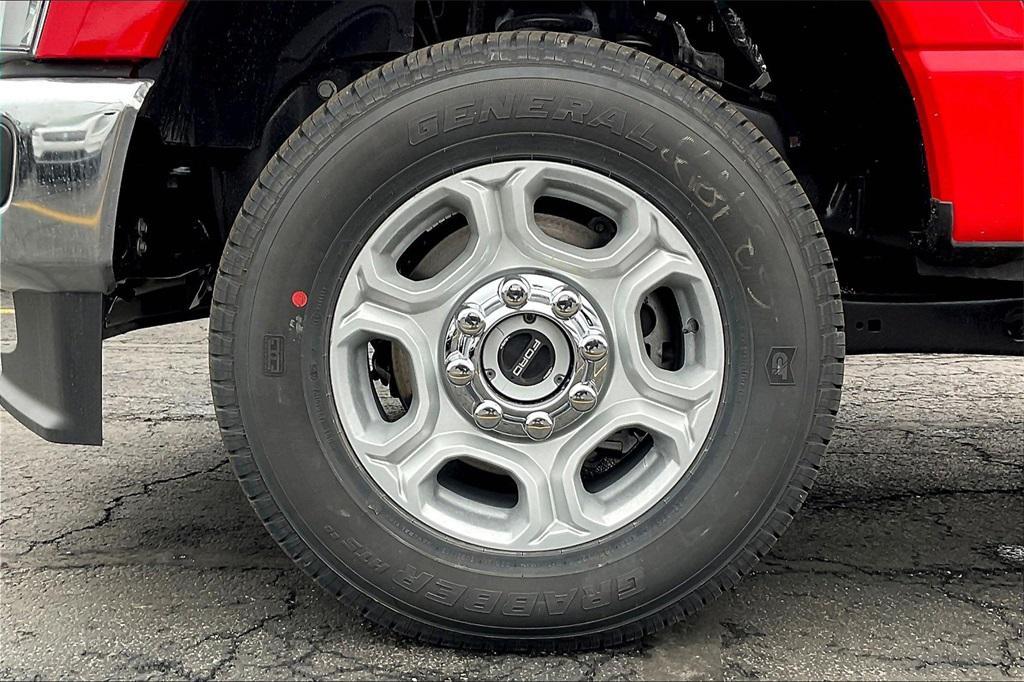 new 2025 Ford F-250 car, priced at $51,439