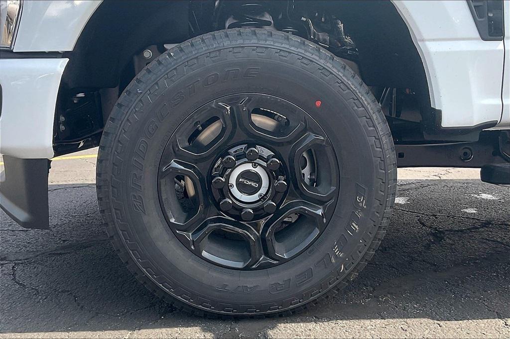new 2025 Ford F-350 car, priced at $54,936