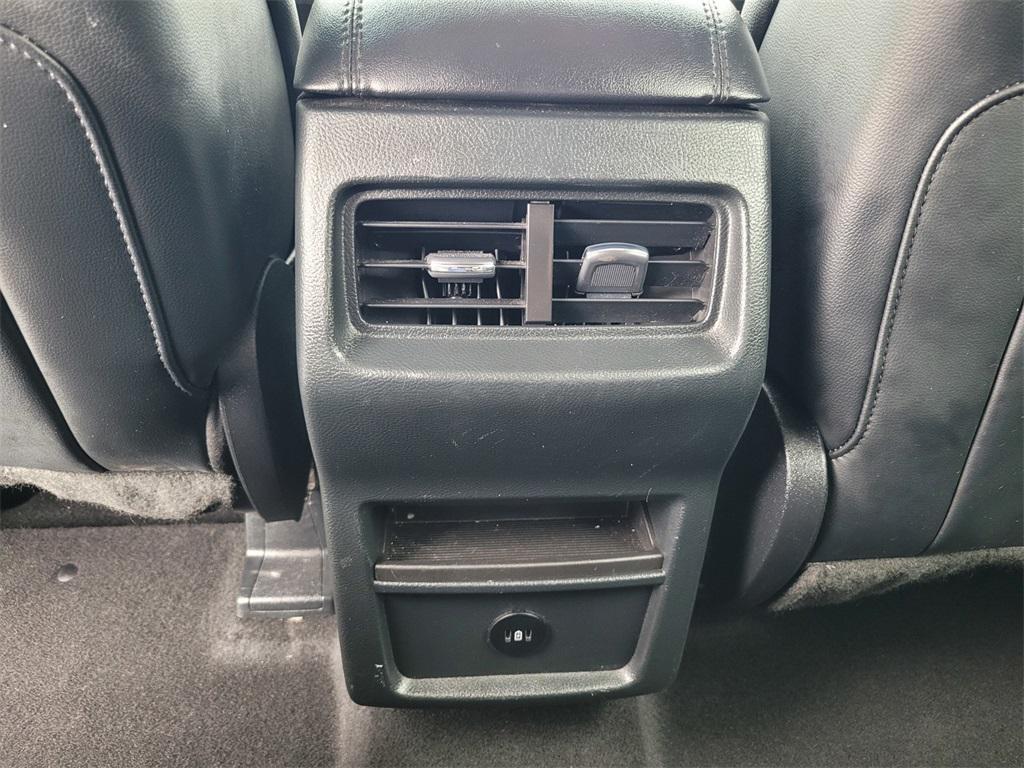 used 2024 Ford Edge car, priced at $23,399