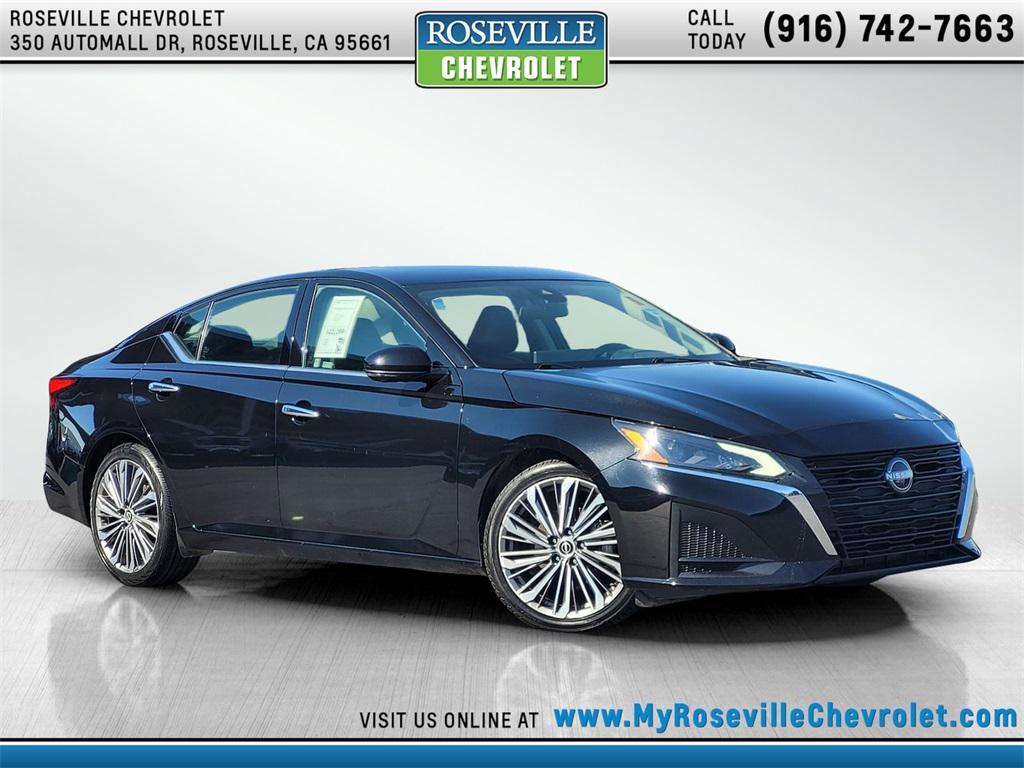used 2023 Nissan Altima car, priced at $21,964