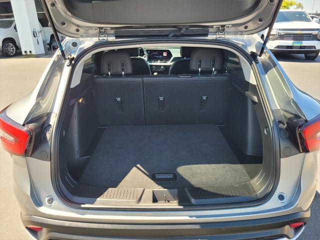 used 2024 Chevrolet Trax car, priced at $24,382