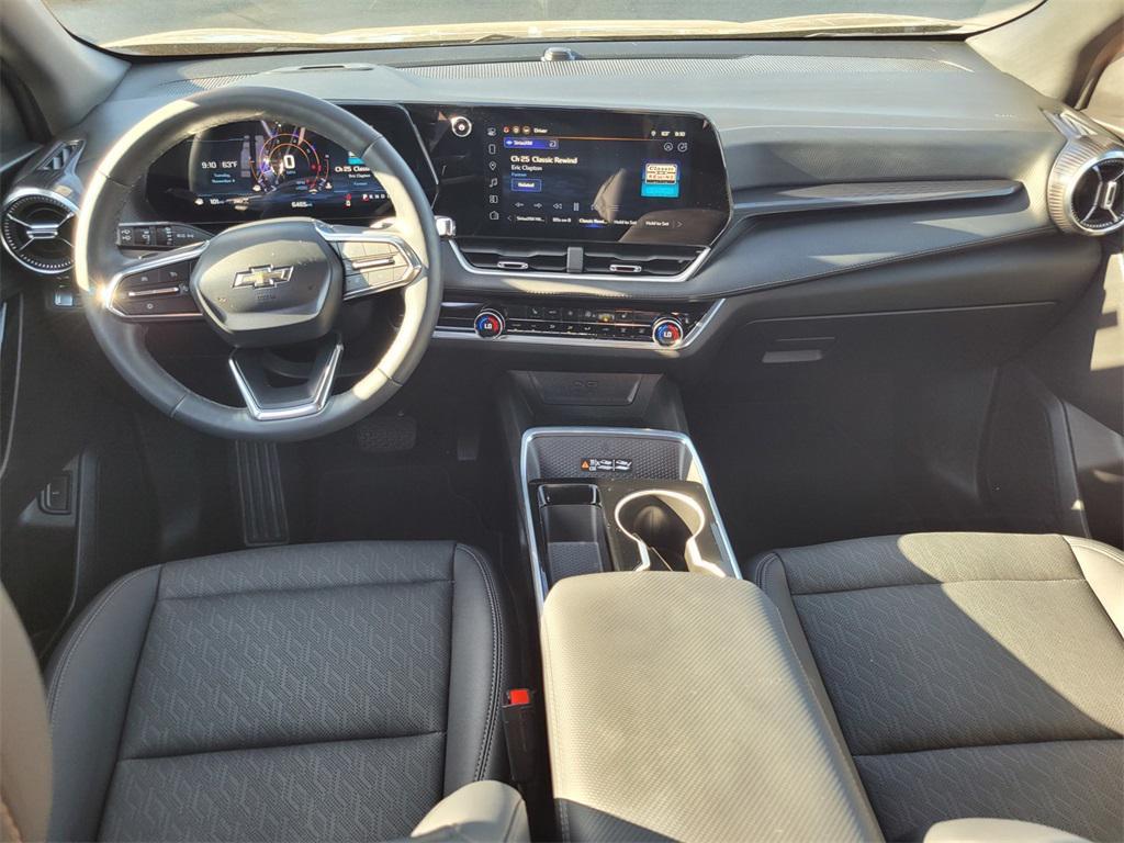 used 2025 Chevrolet Equinox car, priced at $29,692