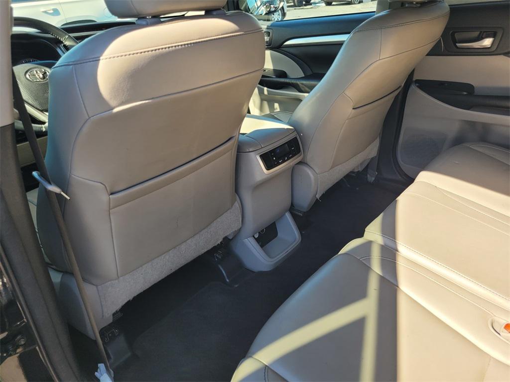 used 2016 Toyota Highlander car, priced at $20,599