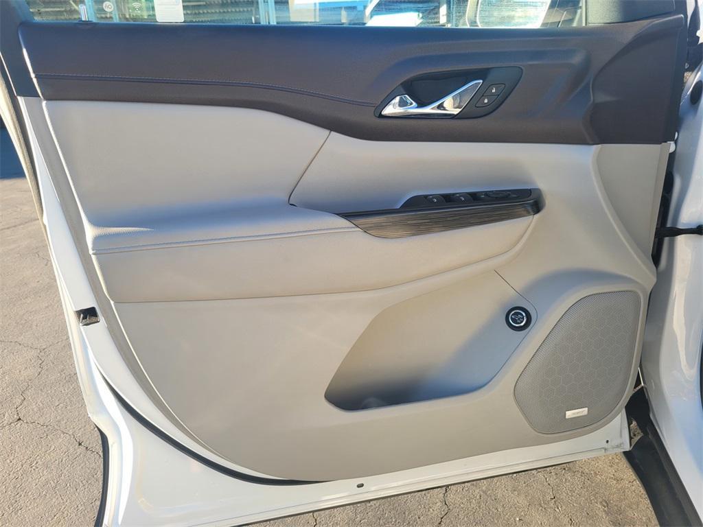 used 2023 GMC Acadia car, priced at $25,891