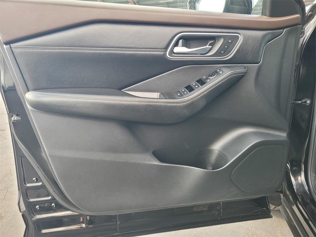 used 2023 Nissan Rogue car, priced at $27,012
