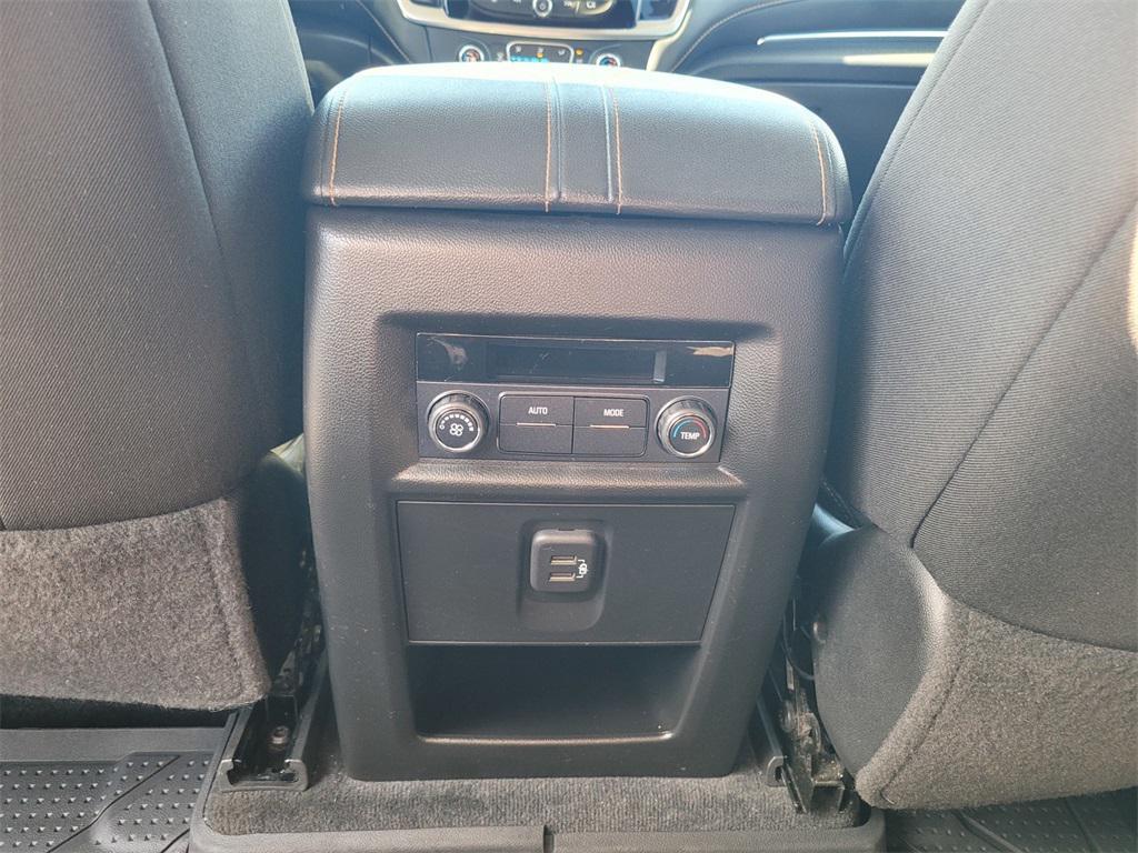 used 2021 Chevrolet Traverse car, priced at $26,999