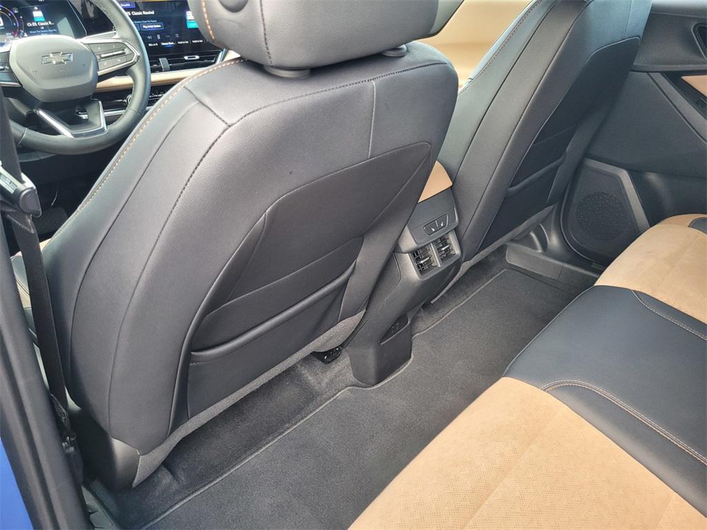 new 2025 Chevrolet Equinox car, priced at $38,105