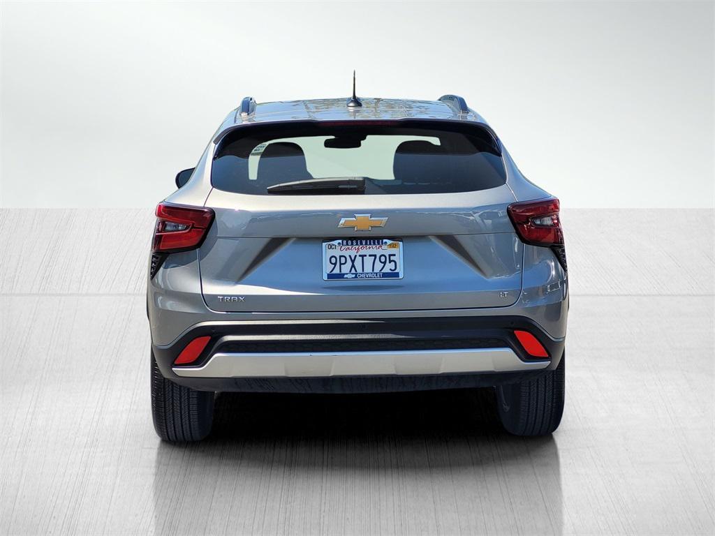 used 2024 Chevrolet Trax car, priced at $22,019