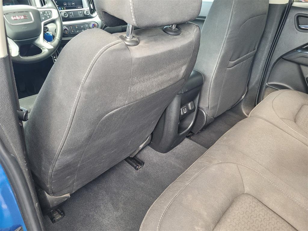 used 2022 GMC Canyon car, priced at $27,999