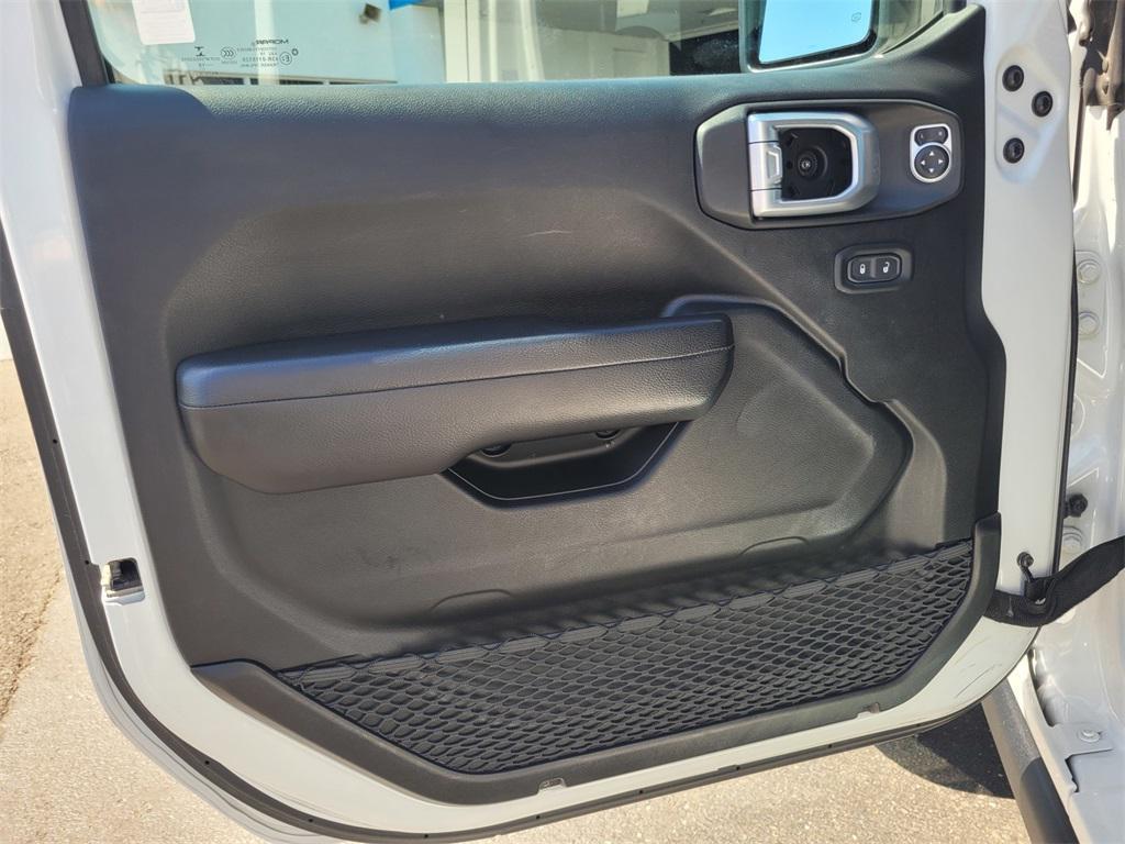 used 2019 Jeep Wrangler Unlimited car, priced at $27,119