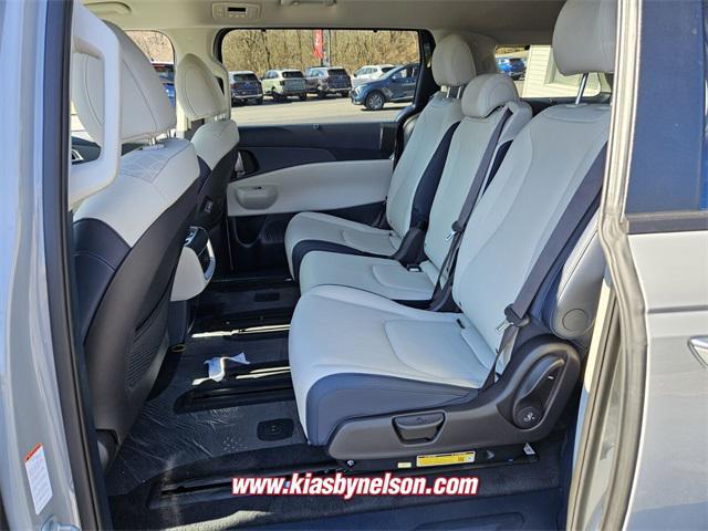 new 2025 Kia Carnival Hybrid car, priced at $43,595