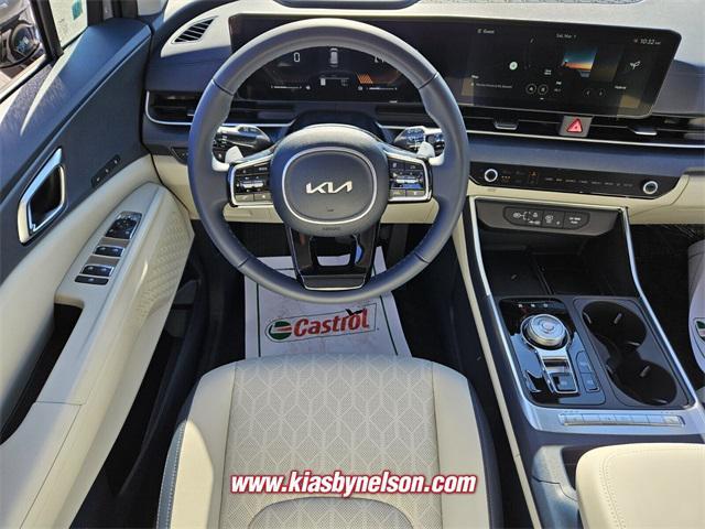 new 2025 Kia Carnival Hybrid car, priced at $43,595