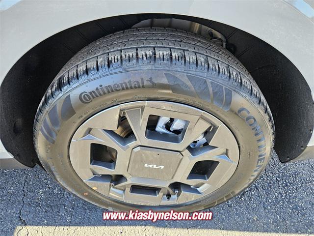 new 2025 Kia Carnival Hybrid car, priced at $43,595