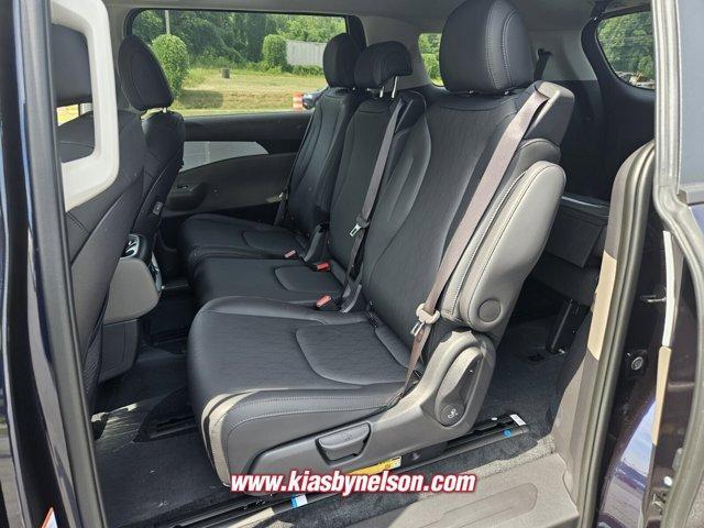 new 2025 Kia Carnival car, priced at $39,160