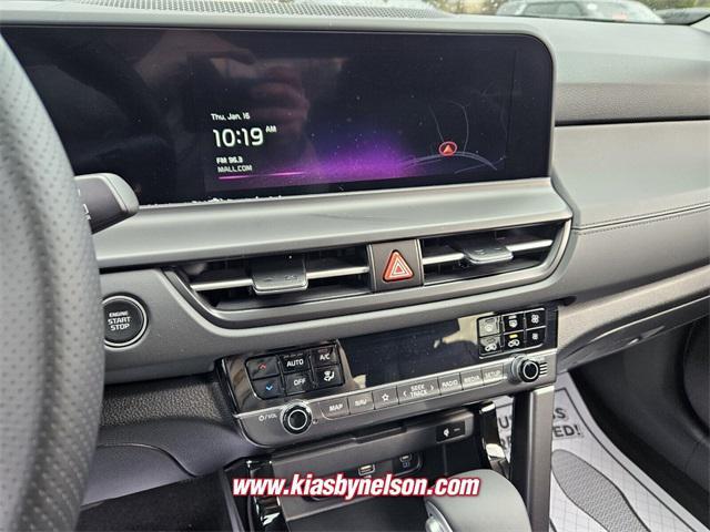 new 2025 Kia Seltos car, priced at $31,995