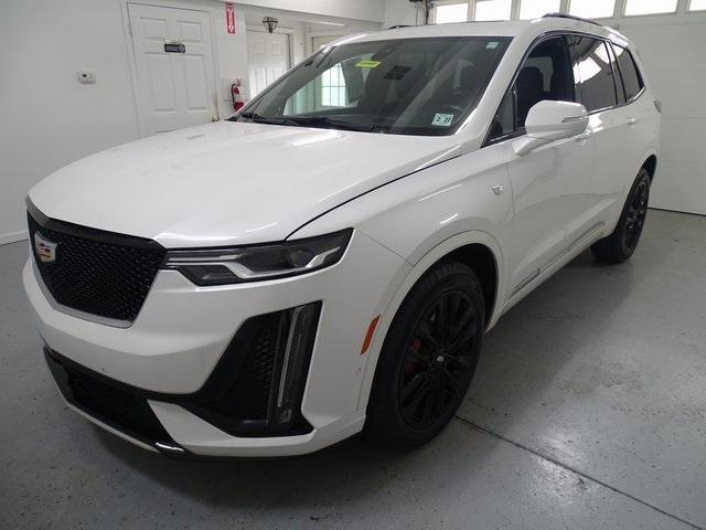 used 2022 Cadillac XT6 car, priced at $38,590