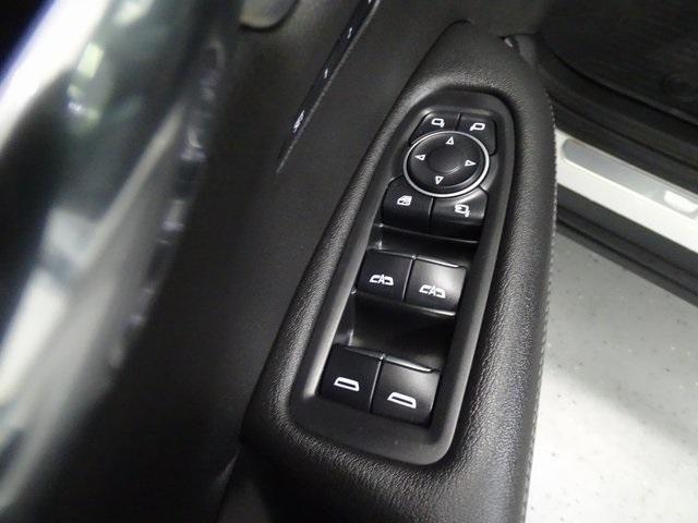 used 2022 Cadillac XT6 car, priced at $38,590