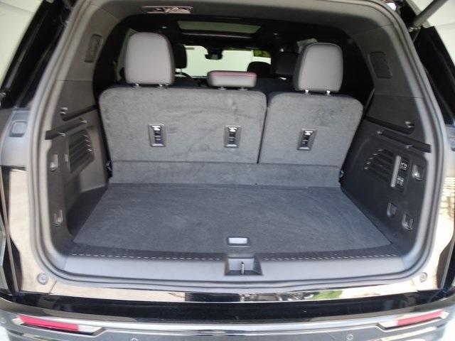 used 2024 Chevrolet Traverse car, priced at $54,995