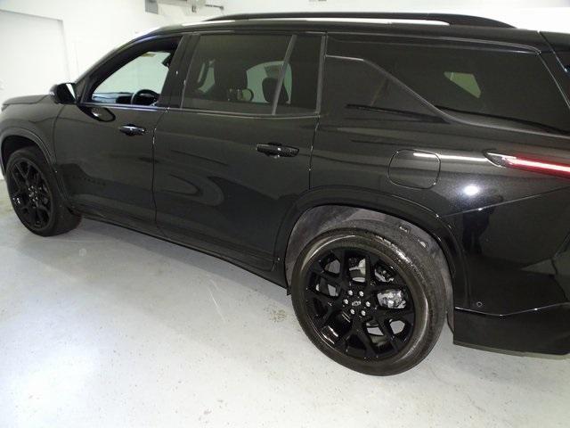 used 2024 Chevrolet Traverse car, priced at $54,995