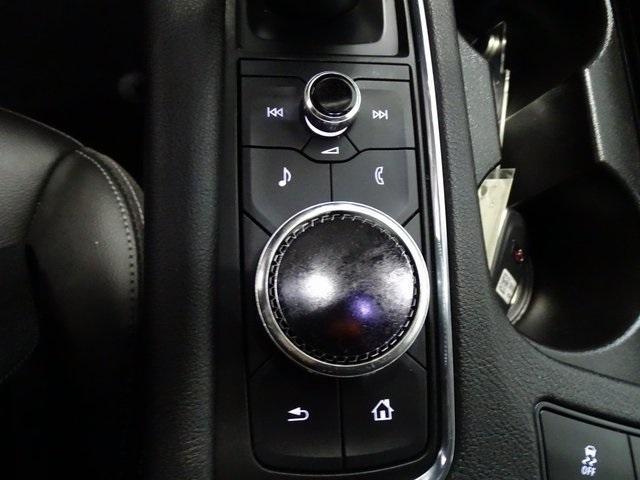 used 2022 Cadillac XT5 car, priced at $29,995