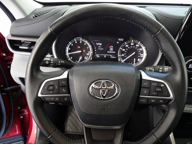 used 2022 Toyota Highlander car