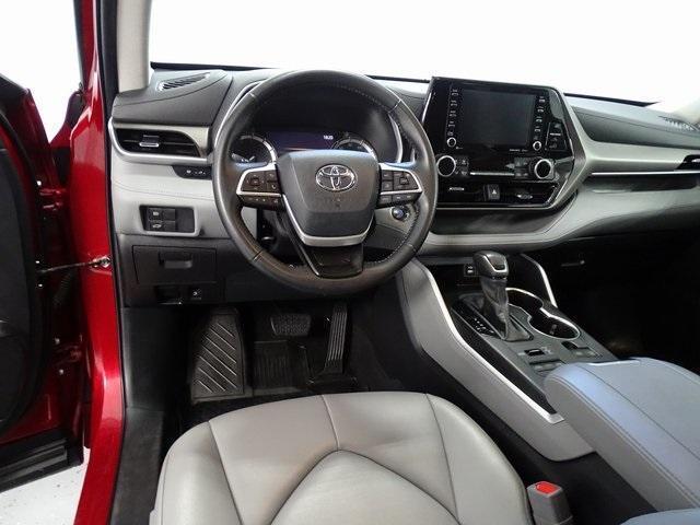 used 2022 Toyota Highlander car