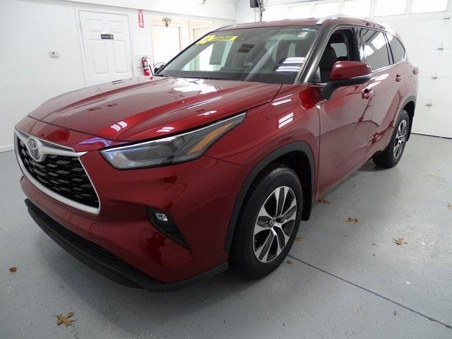 used 2022 Toyota Highlander car