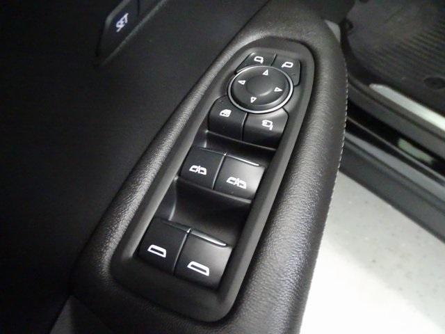 used 2024 Cadillac XT5 car, priced at $46,398