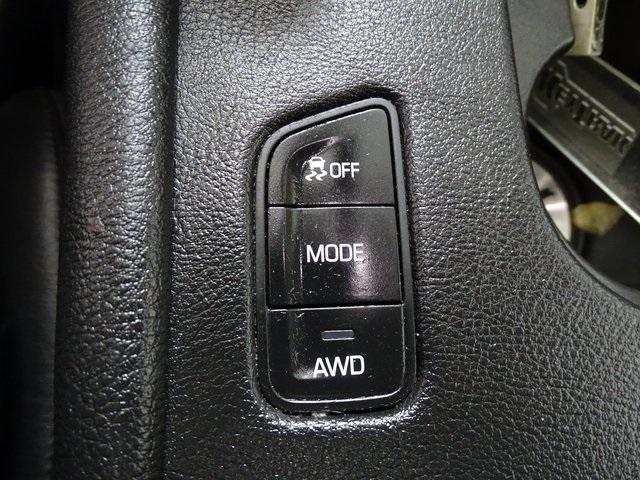 used 2017 Cadillac XT5 car, priced at $15,500