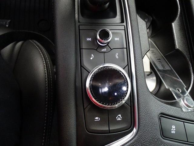 used 2022 Cadillac XT5 car, priced at $26,995