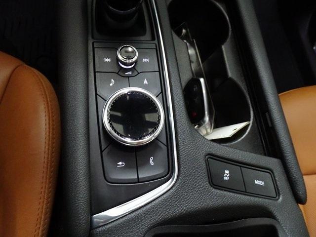used 2020 Cadillac XT5 car, priced at $25,995
