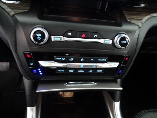 used 2020 Ford Explorer car
