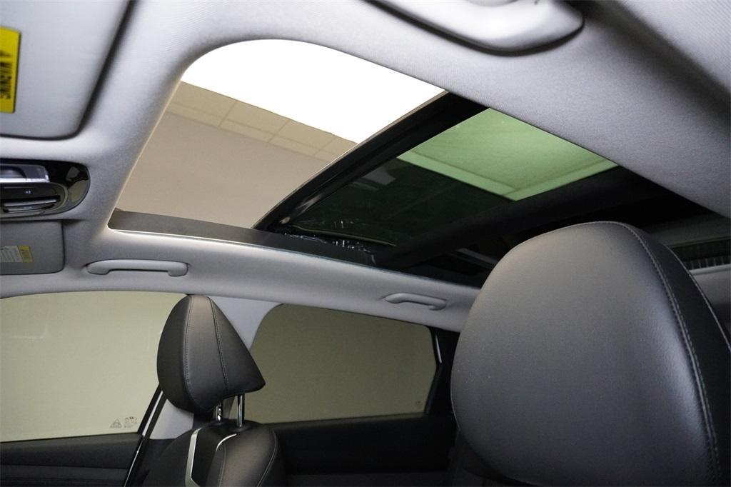new 2025 Hyundai TUCSON Hybrid car, priced at $42,125