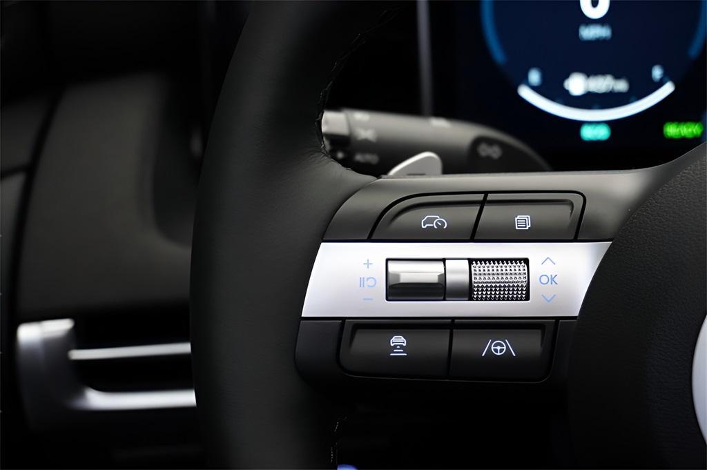 new 2025 Hyundai TUCSON Hybrid car, priced at $40,489