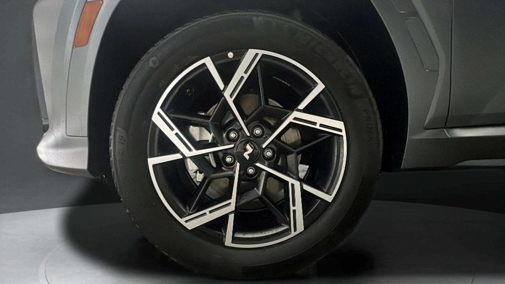 used 2025 Hyundai TUCSON Hybrid car, priced at $37,500