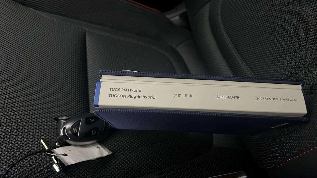 used 2025 Hyundai TUCSON Hybrid car, priced at $37,500