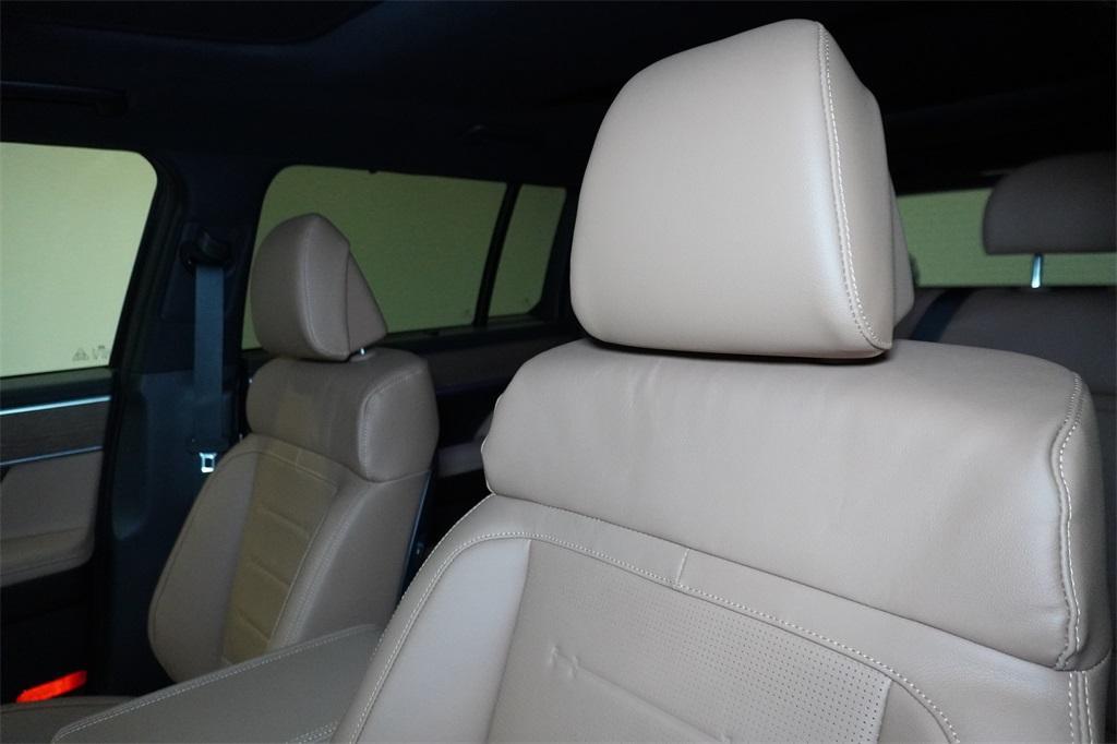 new 2025 Hyundai SANTA FE HEV car, priced at $47,265