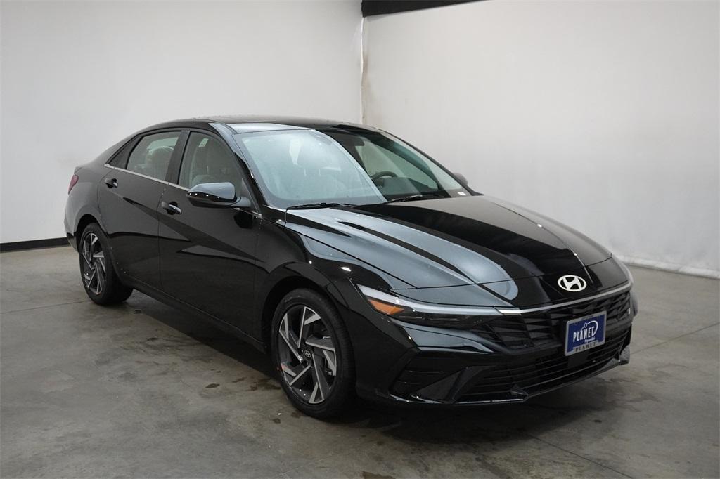 new 2025 Hyundai Elantra HEV car, priced at $31,095