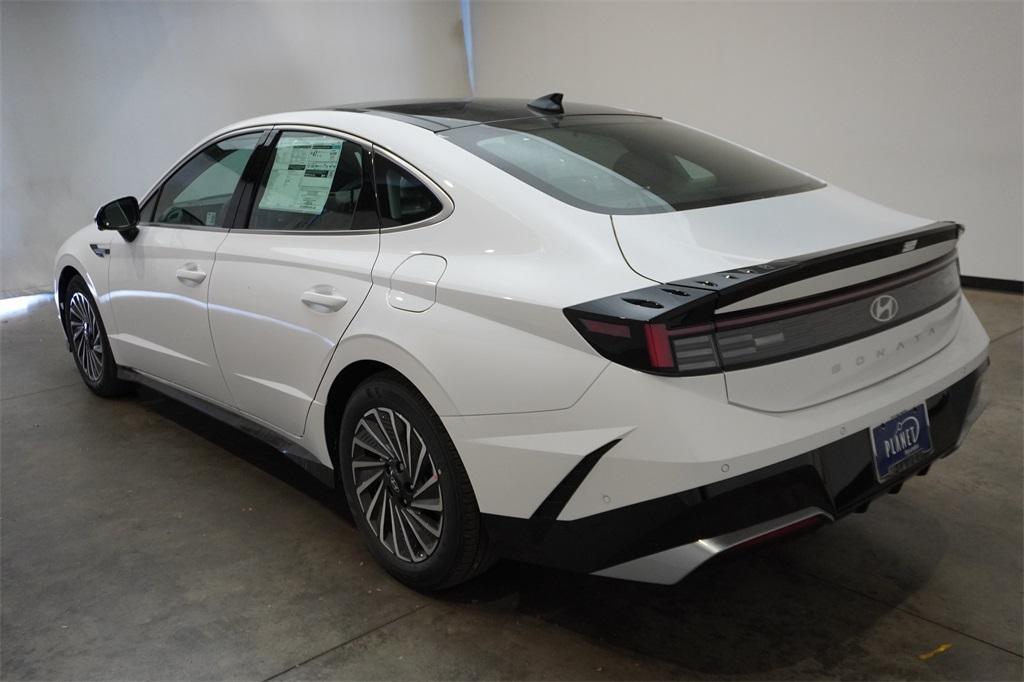 new 2025 Hyundai Sonata Hybrid car, priced at $39,125