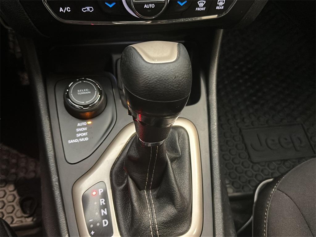 used 2014 Jeep Cherokee car, priced at $13,250