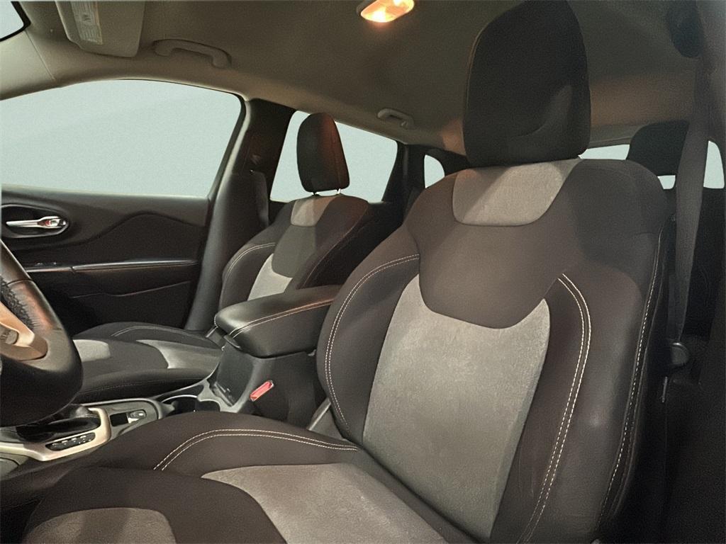 used 2014 Jeep Cherokee car, priced at $13,250