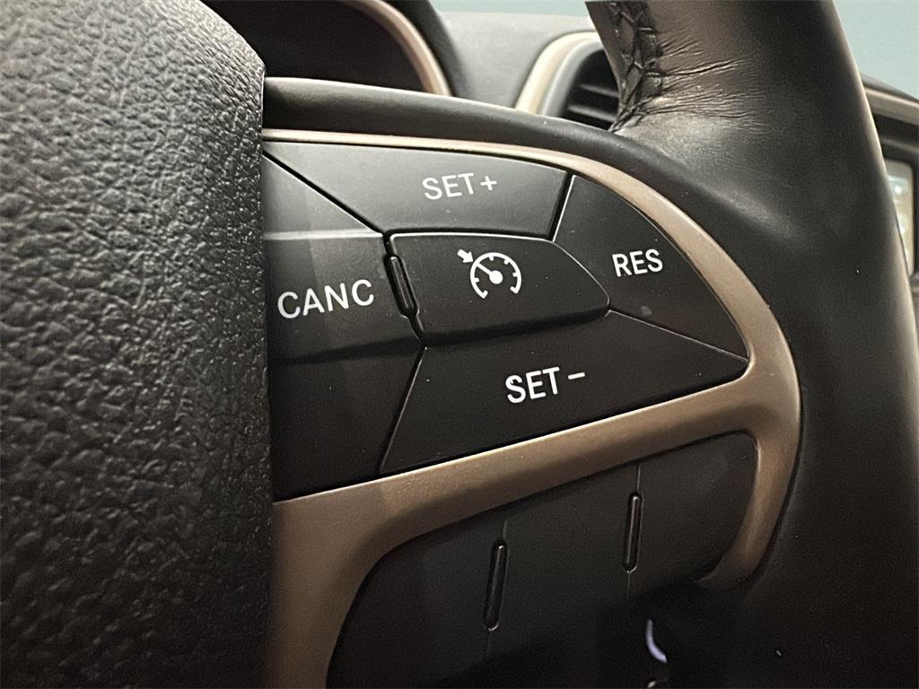 used 2014 Jeep Cherokee car, priced at $13,250