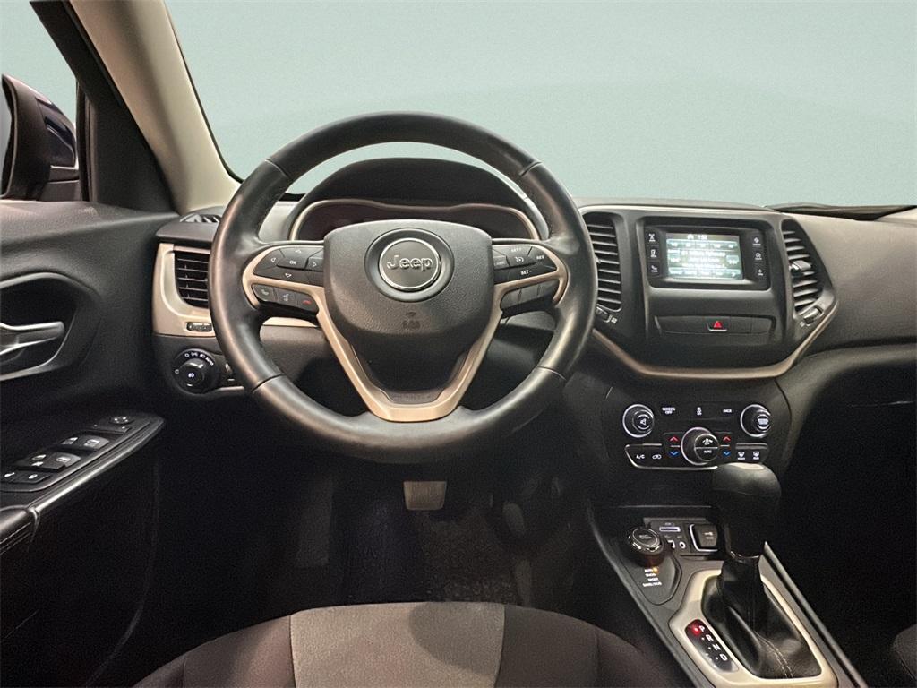 used 2014 Jeep Cherokee car, priced at $13,250