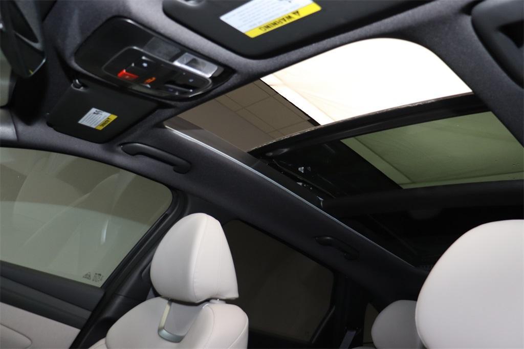 new 2025 Hyundai TUCSON Hybrid car, priced at $40,690